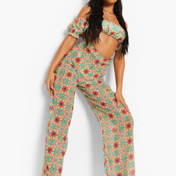 Top and Pant Set seen on Haley Ferguson M - Picture 8 of 12